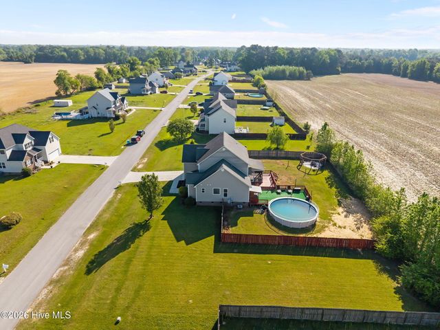 118 Farmington Drive, Richlands, NC 28574