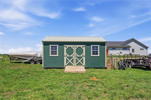 7630 SE Berryton Road, Berryton, KS 66409