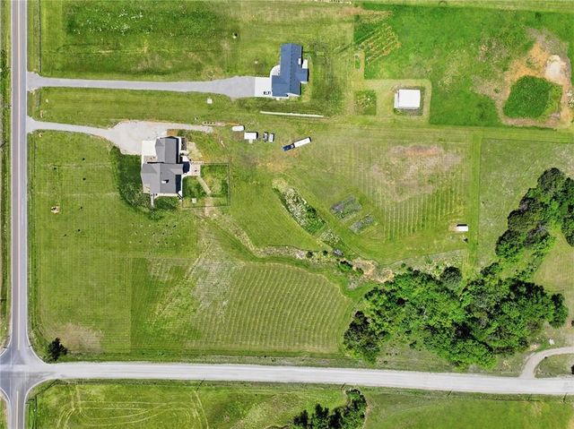 7630 SE Berryton Road, Berryton, KS 66409