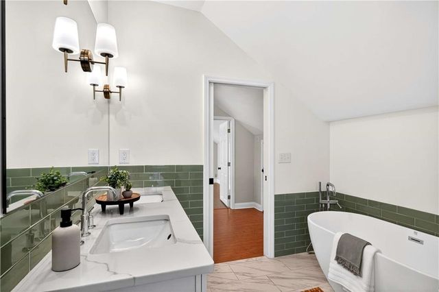 2168 Ridgedale NE Road, Atlanta, GA 30317