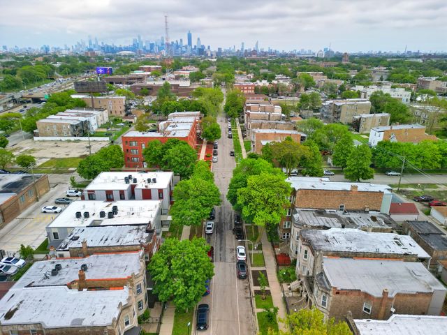 3316 W Flournoy Street, Chicago, IL 60624