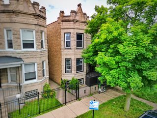 3316 W Flournoy Street, Chicago, IL 60624