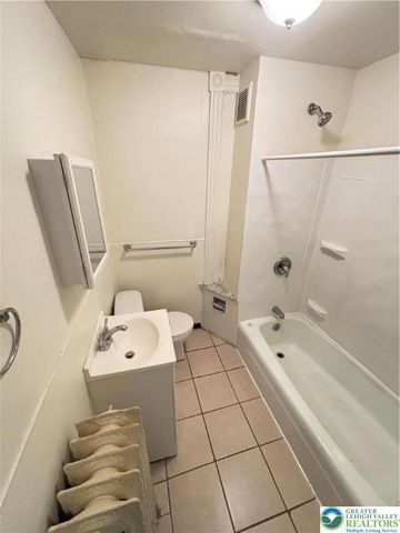 113 North 8th Street 4, Easton, PA 18042