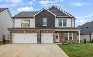 371 Kingland Ln, Clarksville, TN 37043