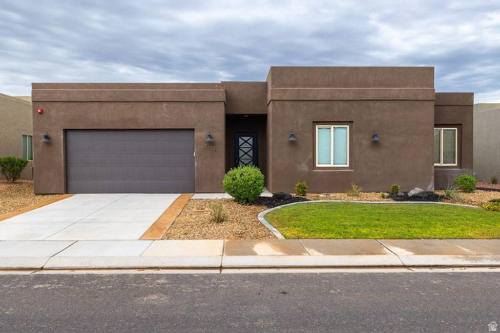 3208 S 4900 W, Hurricane, UT 84737