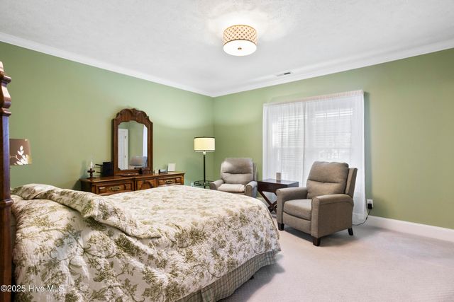 286 Gooseneck Road W, Rocky Point, NC 28457