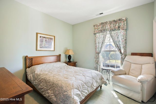 286 Gooseneck Road W, Rocky Point, NC 28457