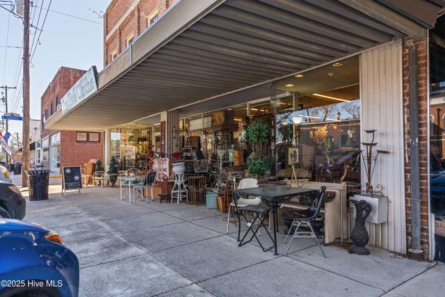 286 Gooseneck Road W, Rocky Point, NC 28457