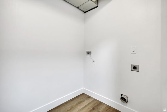 1551 W 2050 N, Clinton, UT 84015