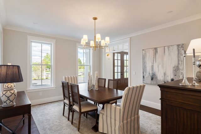 11 Wyndemere, Natick, MA 01760