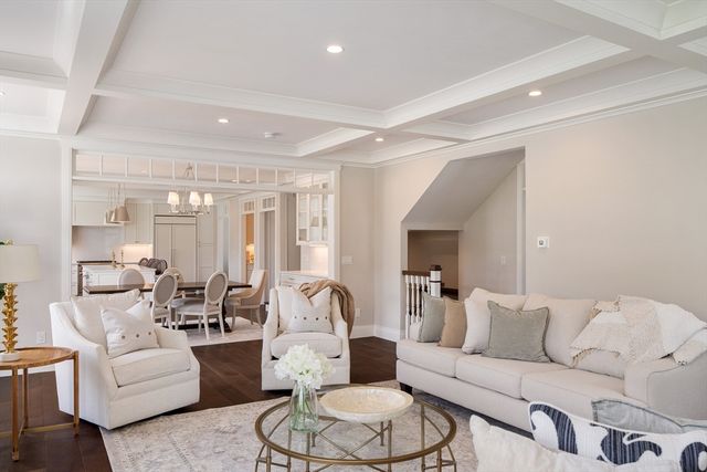 11 Wyndemere, Natick, MA 01760