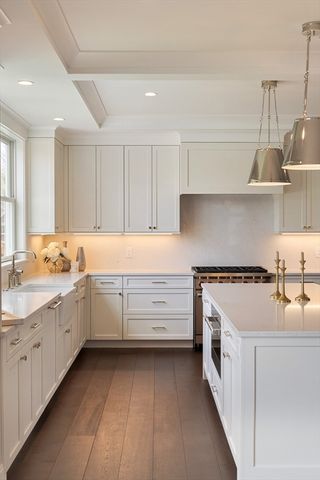 11 Wyndemere, Natick, MA 01760