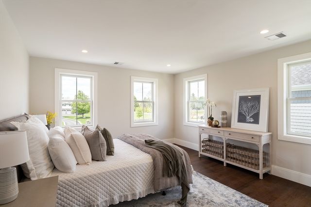 11 Wyndemere, Natick, MA 01760