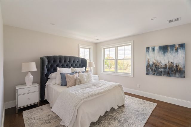11 Wyndemere, Natick, MA 01760