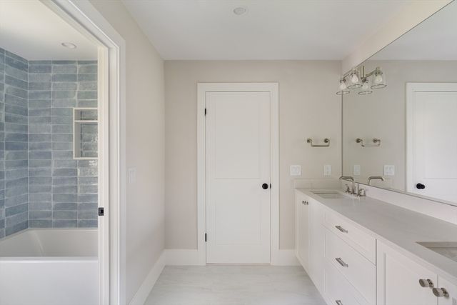 11 Wyndemere, Natick, MA 01760