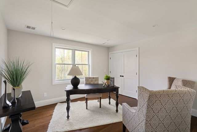 11 Wyndemere, Natick, MA 01760