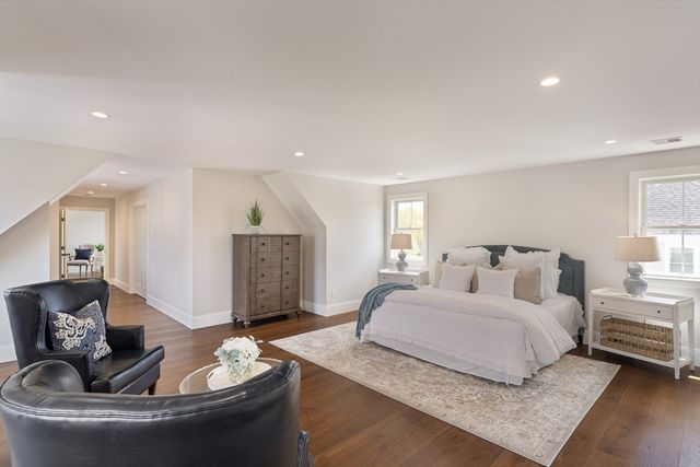 11 Wyndemere, Natick, MA 01760