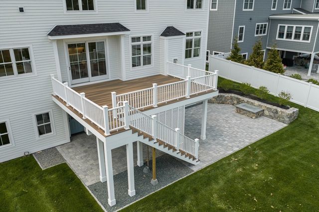 11 Wyndemere, Natick, MA 01760