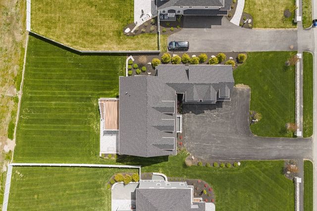 11 Wyndemere, Natick, MA 01760