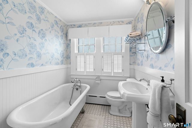 83 Sea Beach Drive, Stamford, CT 06902