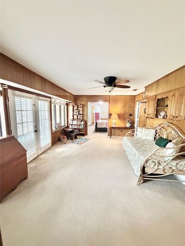 1800 Southridge Drive, Denton, TX 76205