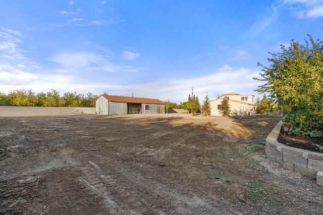 14125 Ward Ave, Patterson, CA 95363