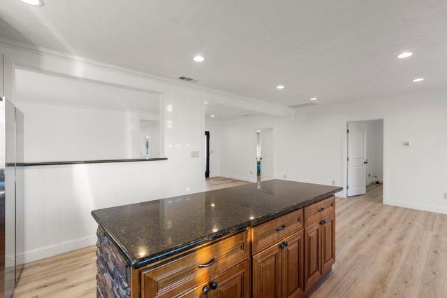 14125 Ward Ave, Patterson, CA 95363