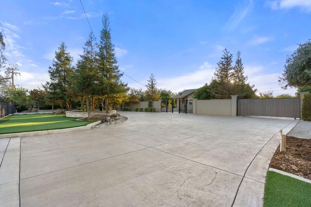 14125 Ward Ave, Patterson, CA 95363