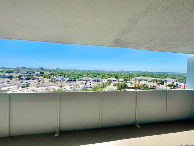 7039 San Pedro Ave Apt 704, San Antonio, TX 78216