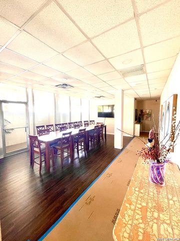 7039 San Pedro Ave Apt 704, San Antonio, TX 78216