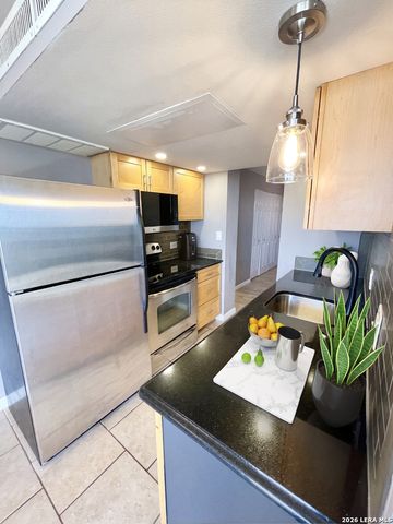 7039 San Pedro Ave Apt 704, San Antonio, TX 78216