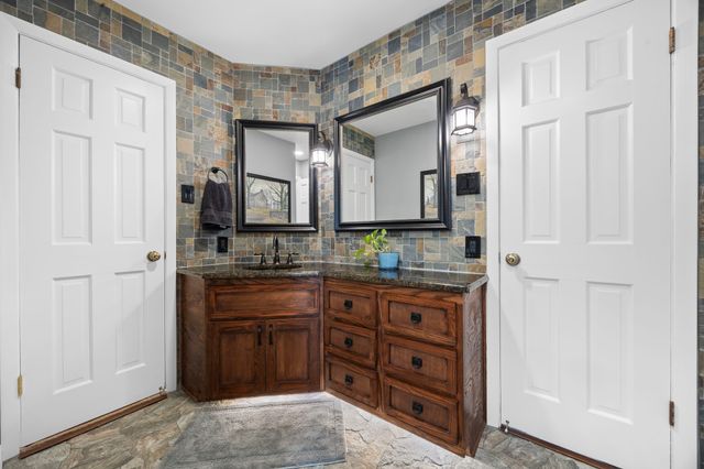 2010 N Beal Street, Belton, TX 76513