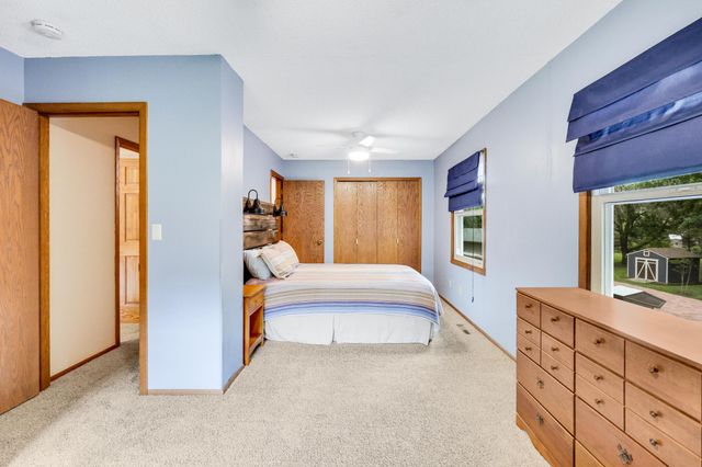 17200 Barberry Circle, Eden Prairie, MN 55346