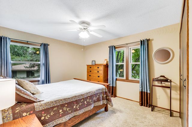 17200 Barberry Circle, Eden Prairie, MN 55346