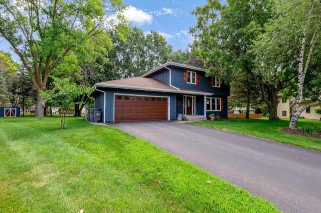 17200 Barberry Circle, Eden Prairie, MN 55346