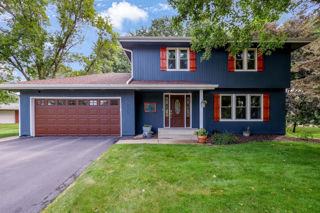 17200 Barberry Circle, Eden Prairie, MN 55346