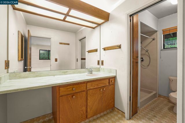 31 Oak Knoll Loop, Walnut Creek, CA 94596