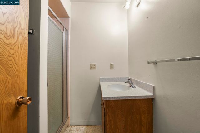 31 Oak Knoll Loop, Walnut Creek, CA 94596