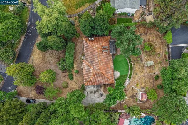 31 Oak Knoll Loop, Walnut Creek, CA 94596