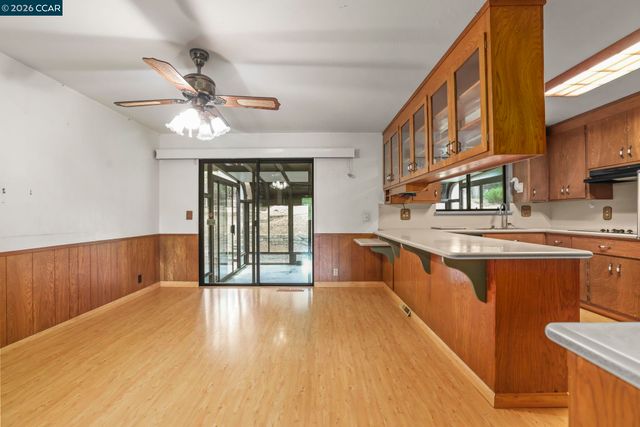 31 Oak Knoll Loop, Walnut Creek, CA 94596