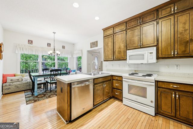 318 Dogwood Trace, Mcdonough, GA 30252