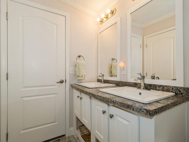 11 Orlando Drive, Poughkeepsie, NY 12603