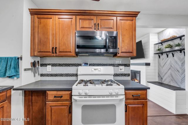 28 Dawn Cypress Lane, Jackson, NJ 08527