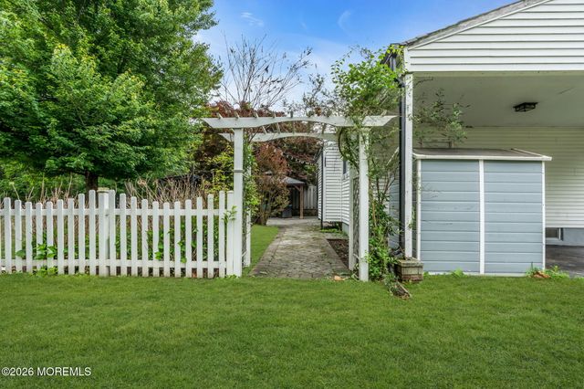 28 Dawn Cypress Lane, Jackson, NJ 08527