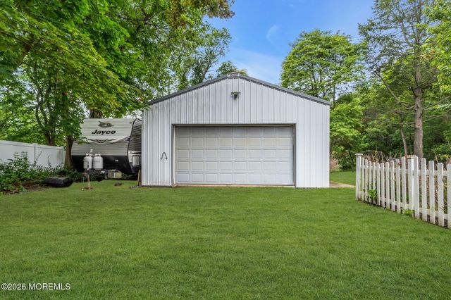 28 Dawn Cypress Lane, Jackson, NJ 08527