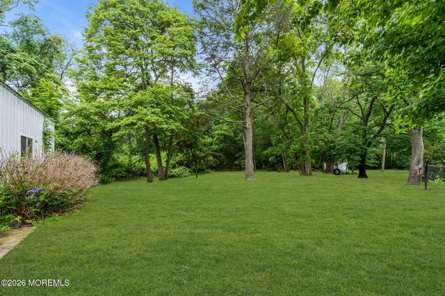 28 Dawn Cypress Lane, Jackson, NJ 08527