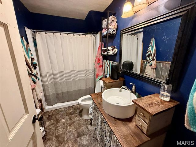 707 Buford Blvd, Fredericktown, MO 63645