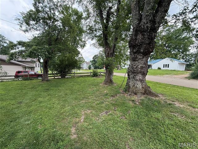 707 Buford Blvd, Fredericktown, MO 63645