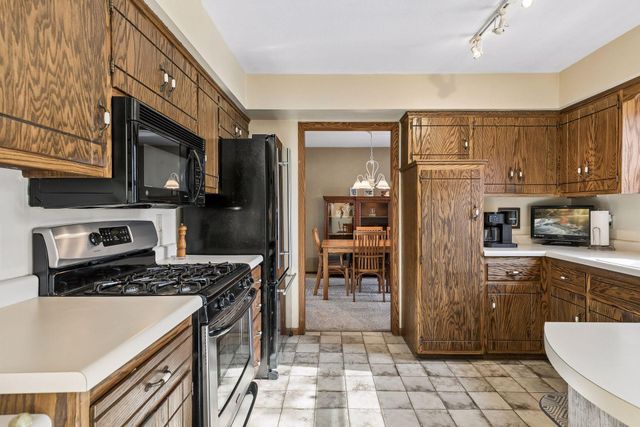 1912 Serendipity Court, New Brighton, MN 55112