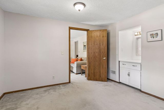 1912 Serendipity Court, New Brighton, MN 55112